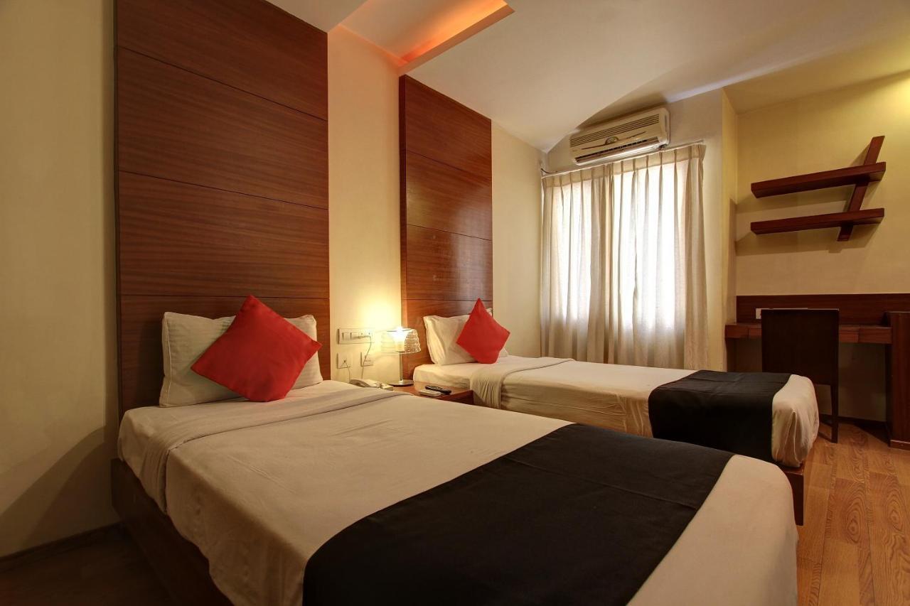 Capital O 72404 Naidu Palace Bangalore Exterior foto